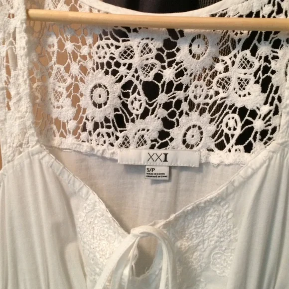 Top - Picture 2 of 4